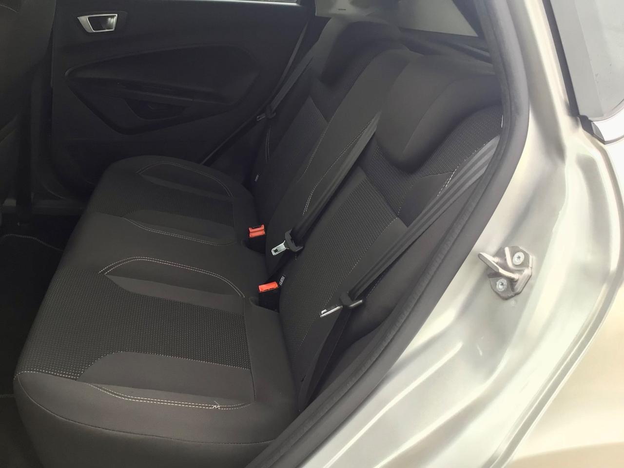 Ford Fiesta 1.5 TDCi 75CV 5 porte Titanium