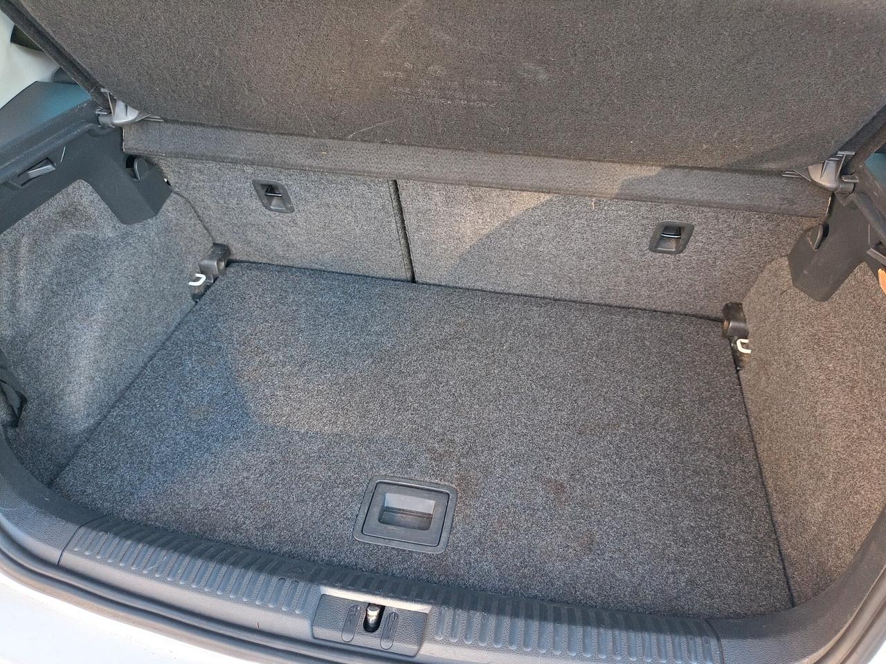 VW POLO GPL UNICO PROPRIETARIO