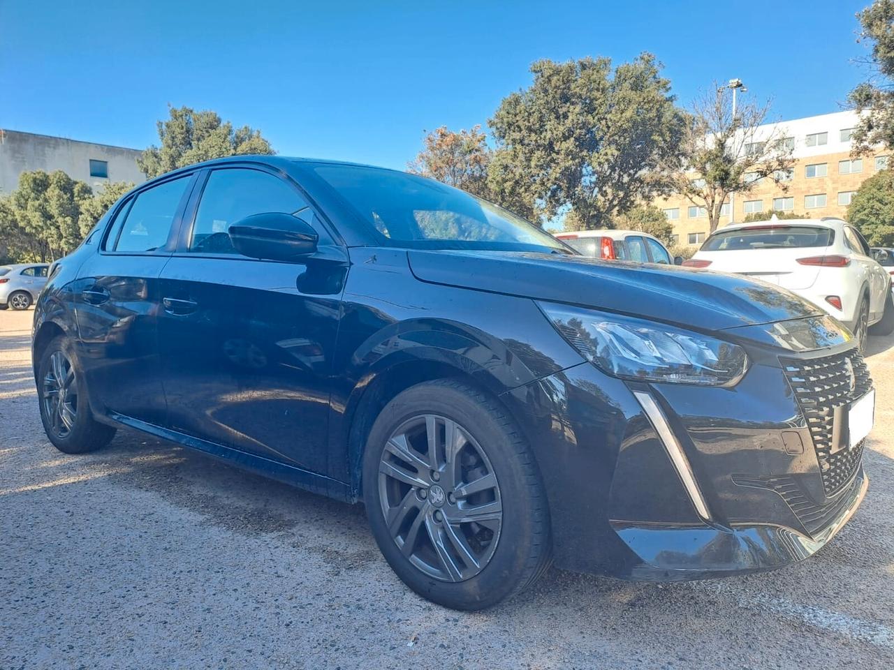 Peugeot 208 2022 garantita 12 mesi