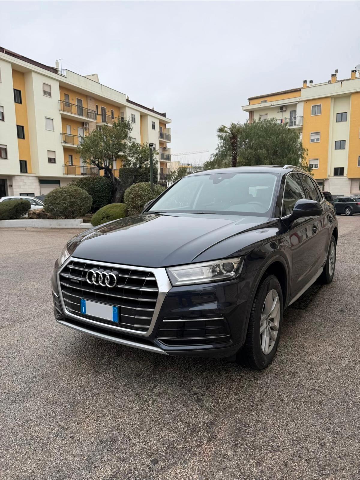 Audi Q5 35 TDI quattro S tronic Business Design