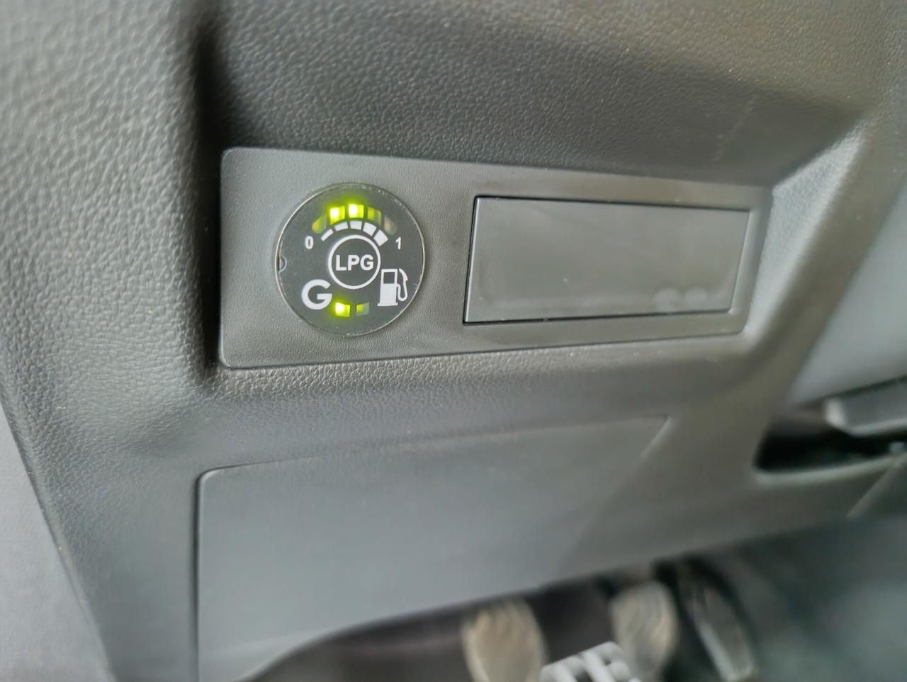 Renault Captur TCe 100 CV GPL FAP Intens