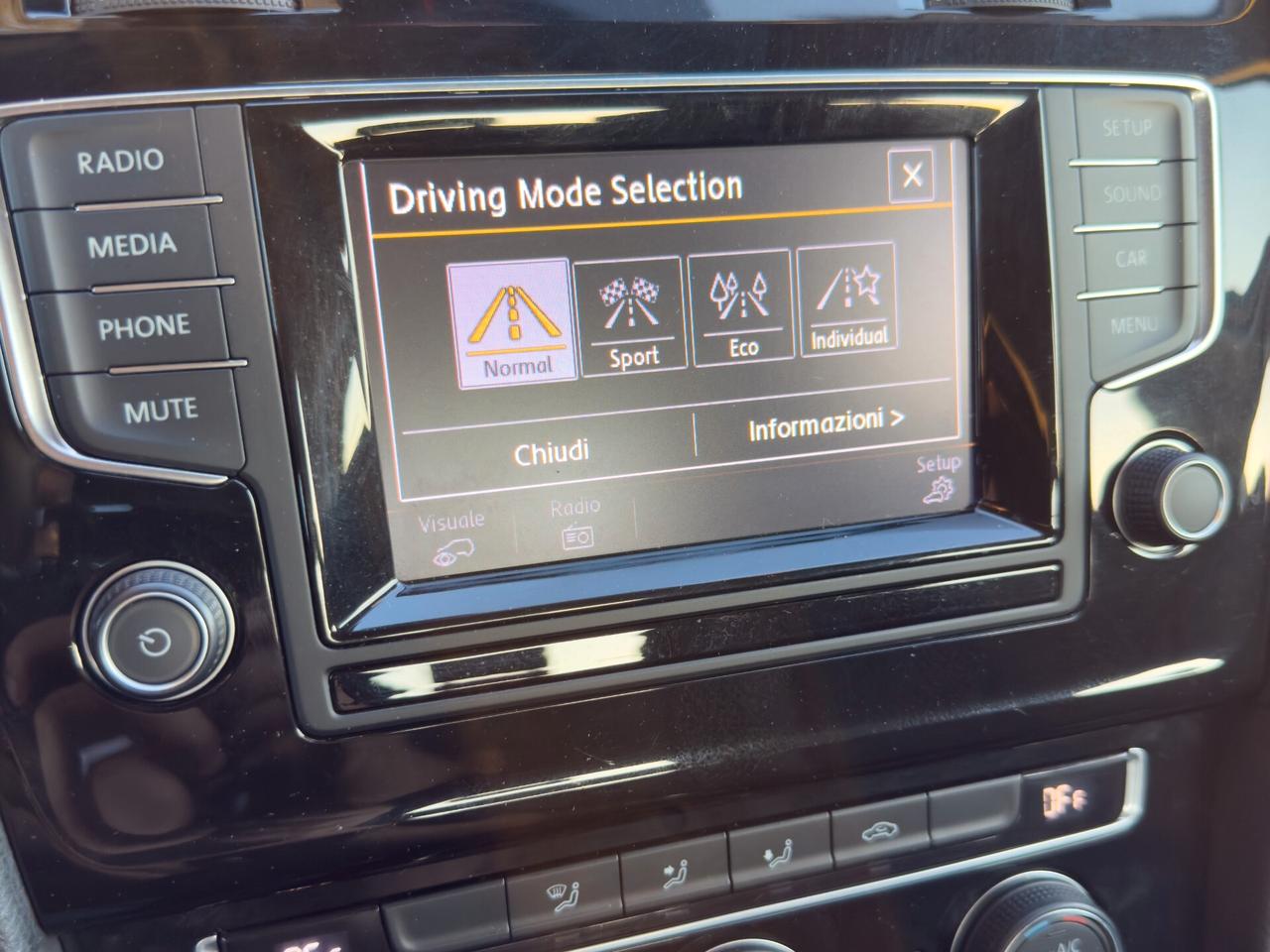 Volkswagen Golf 1.6 TDI 5p. Highline BlueMotion Technology - 2013