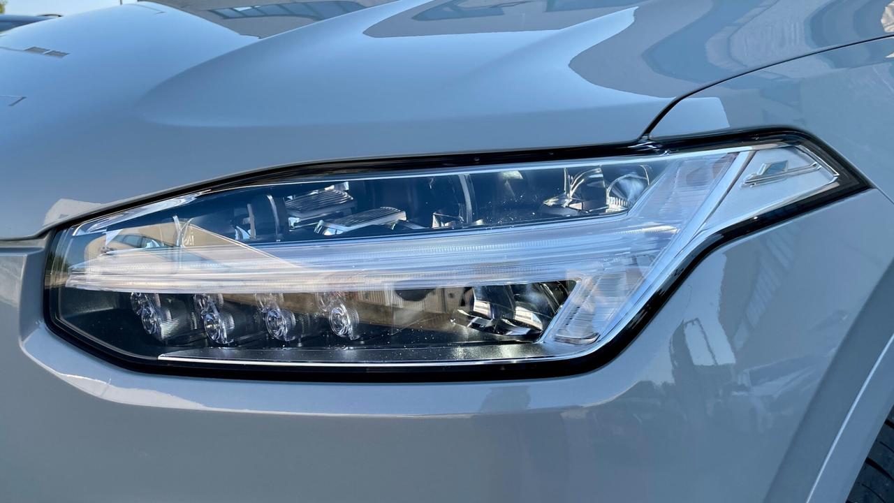 VOLVO XC 90 B5D 2.0 AWD ULTIMATE BRIGHT 235CV - 7 POSTI, PELLE, FULL LED