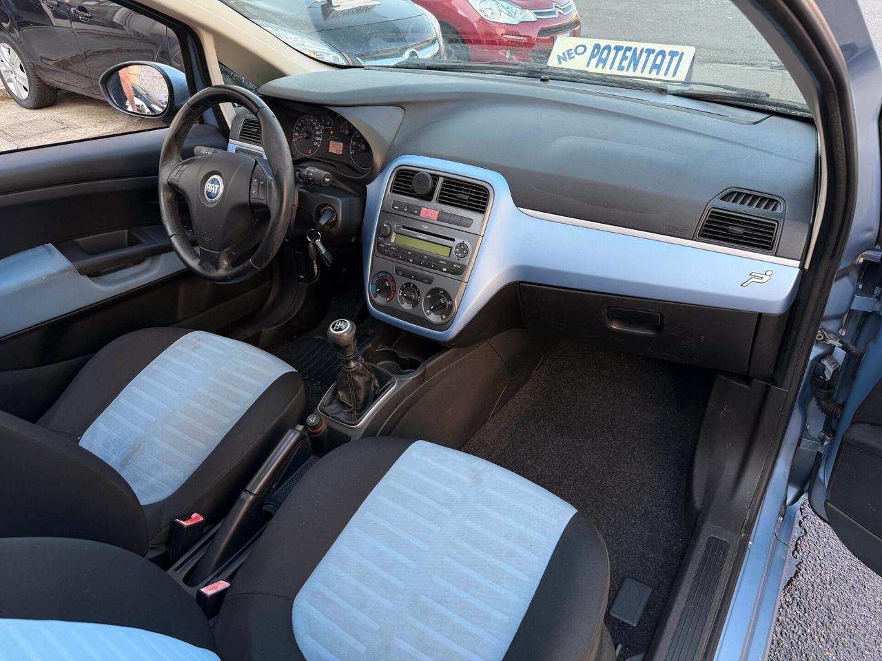 Fiat Grande Punto 1.4 Active NEOPATENTATI