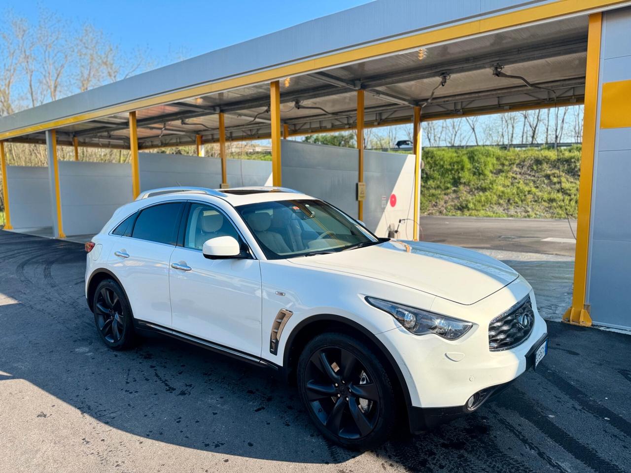 Infiniti FX30d 3.0 DIESEL 2011 TOP!