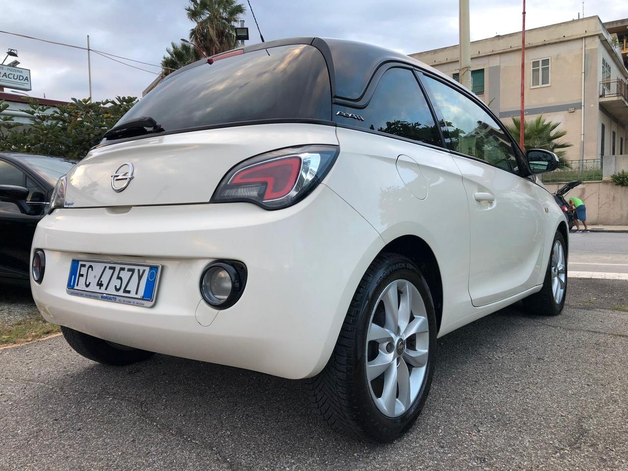 Opel Adam 1.4 87 CV GPL Tech Unlimited