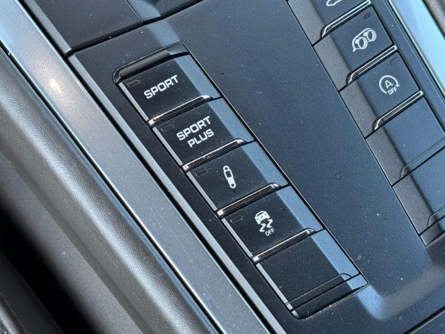 PORSCHE 911 3.8 Carrera S Coupé PDK/CERAMIC BRAKE