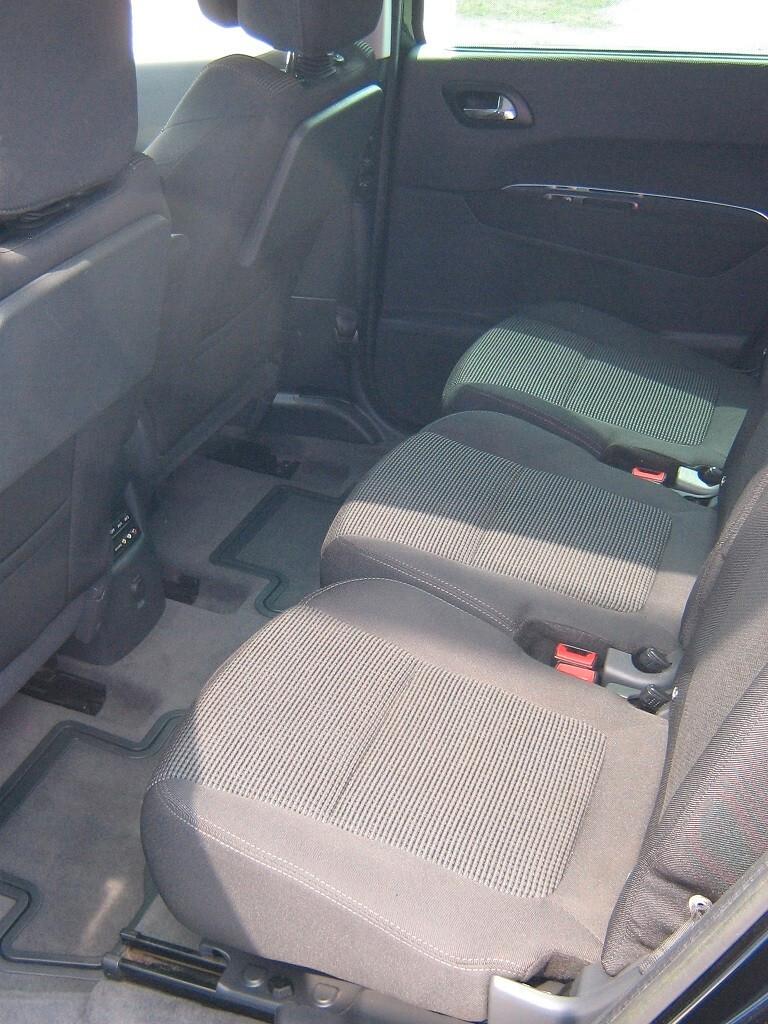 Peugeot 5008 1.6 HDi 112CV Family