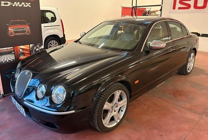 JAGUAR S-TYPE Diesel 2700 CAMBIO AUT. CV 207 con Km 156.642 certificati
