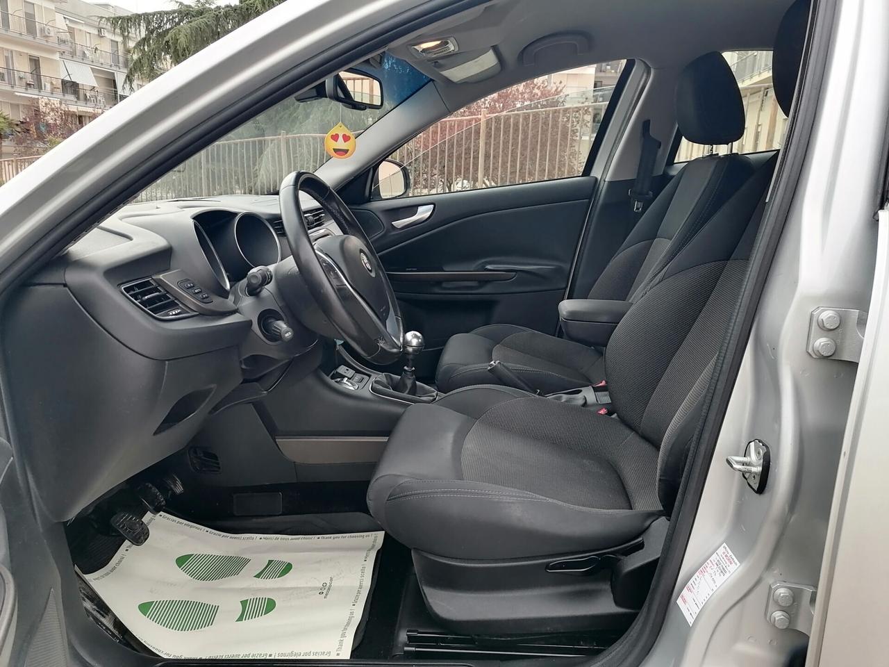 Alfa Romeo Giulietta 1.6 JTDm-2 120 CV Distinctive