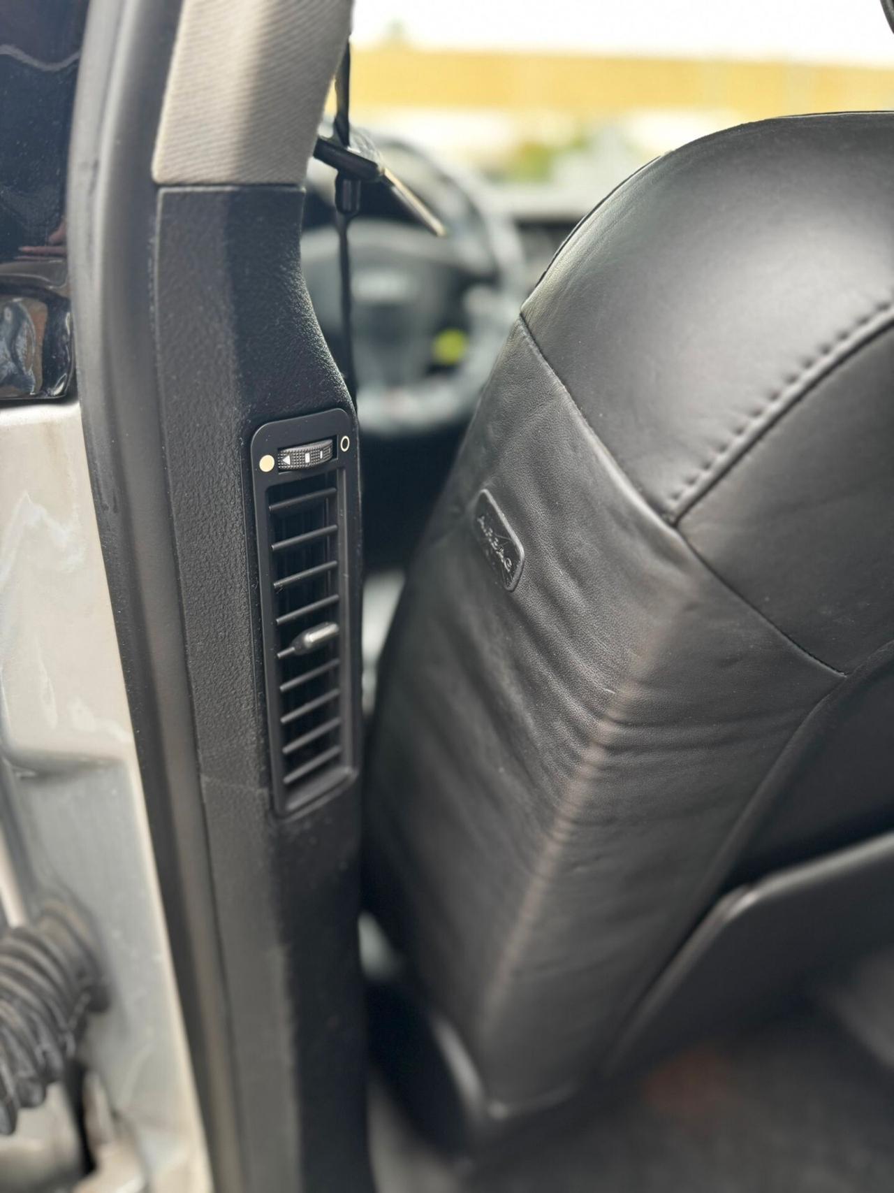 Audi A8 2.5 V6 TDI/180 CV cat quattro Tiptr.