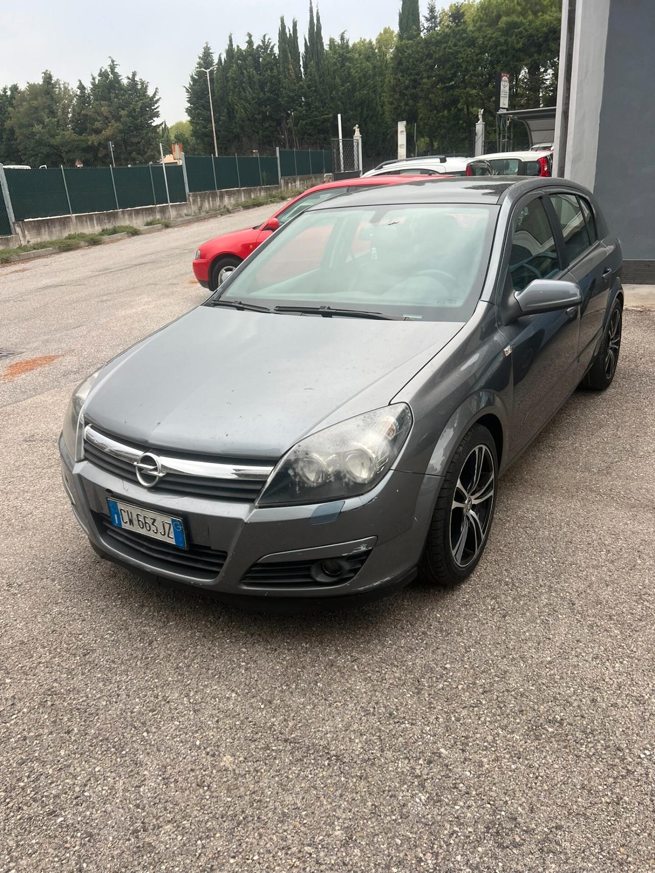 Opel Astra 1.7 CDTI 101CV 5 porte Club