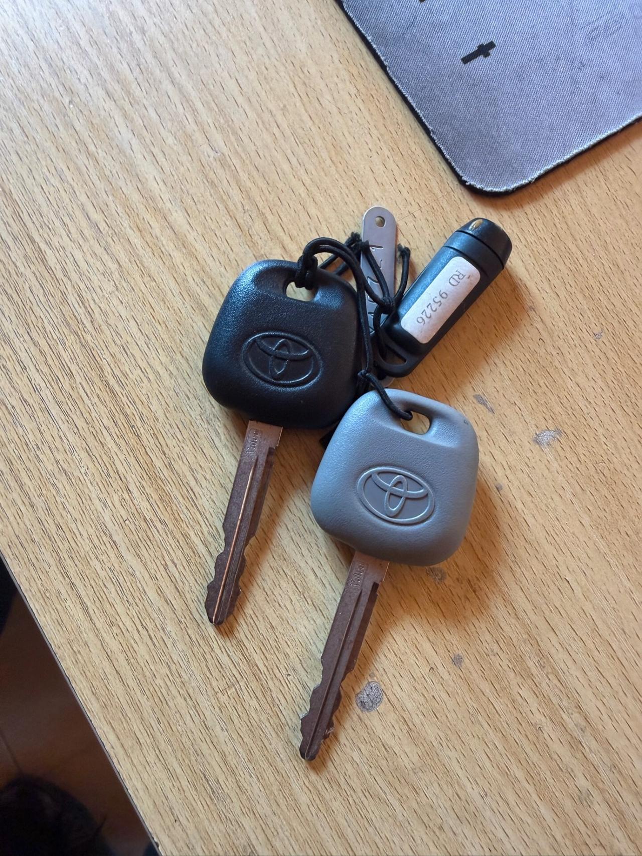 Toyota Yaris 1.3i 16V cat 3 porte Luna '03