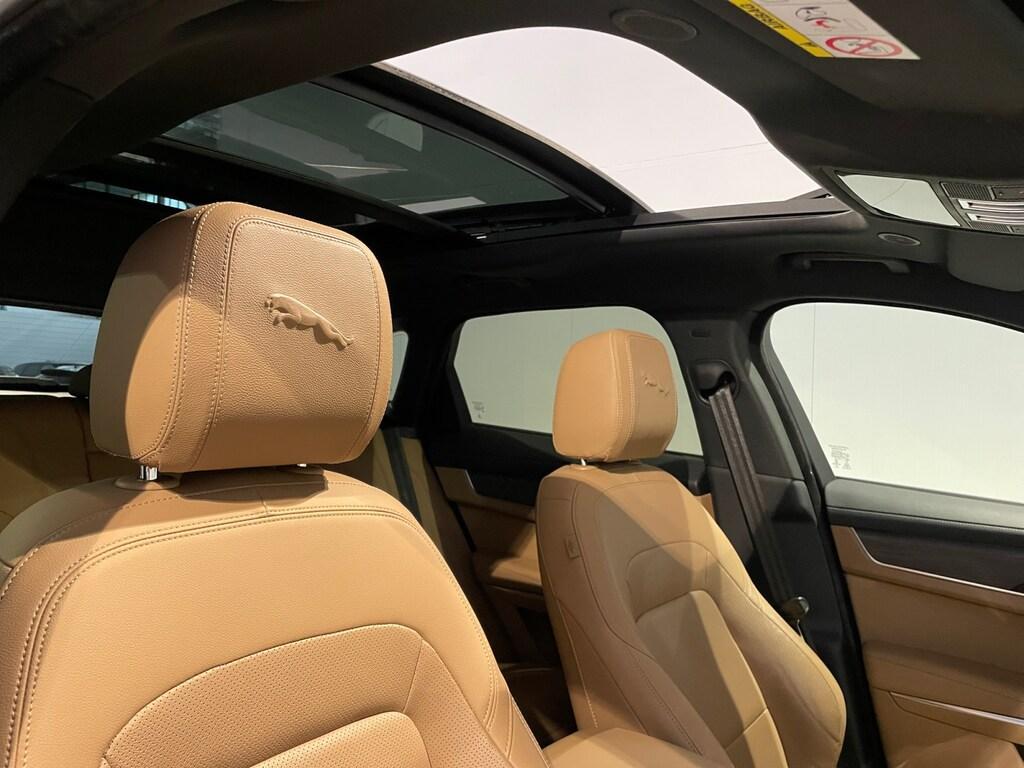 Jaguar F-Pace SE awd 204cv