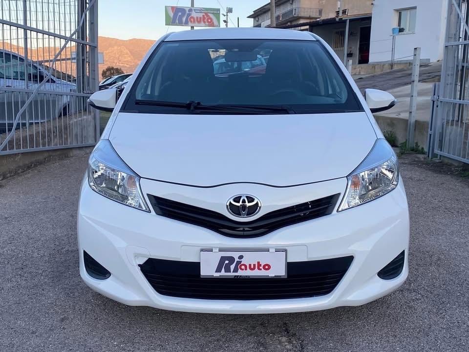 Toyota Yaris 1.0 5 porte