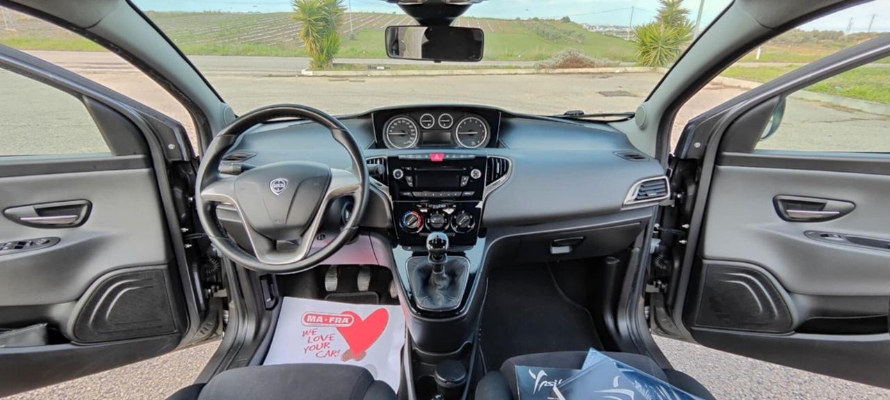 Lancia Ypsilon 0.9 TwinAir 85 CV 5 porte Metano Ecochic Gold