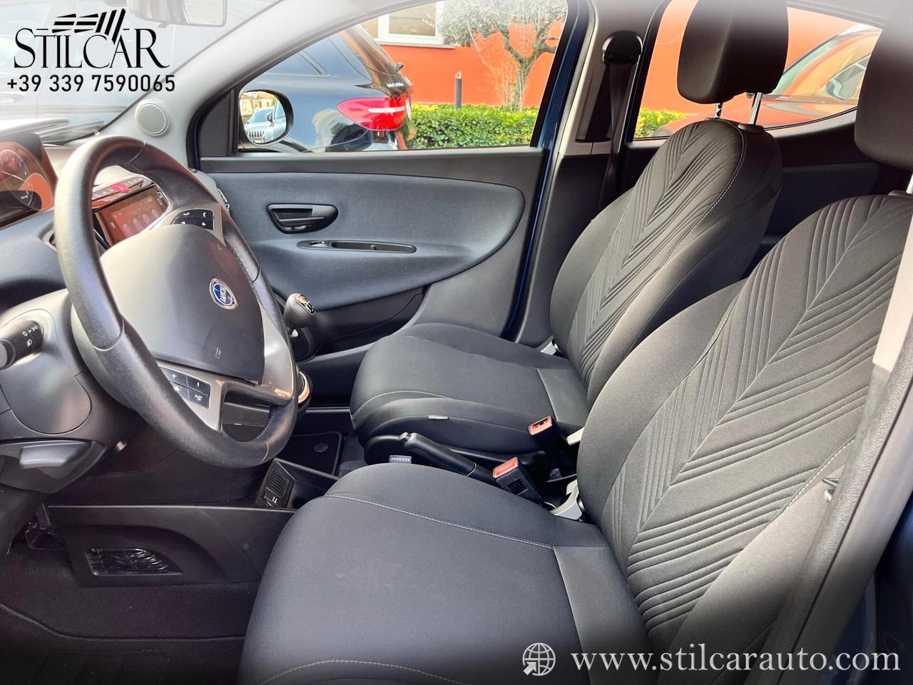 Lancia Ypsilon 1.0 FireFly 5 porte S&S Hybrid Gold