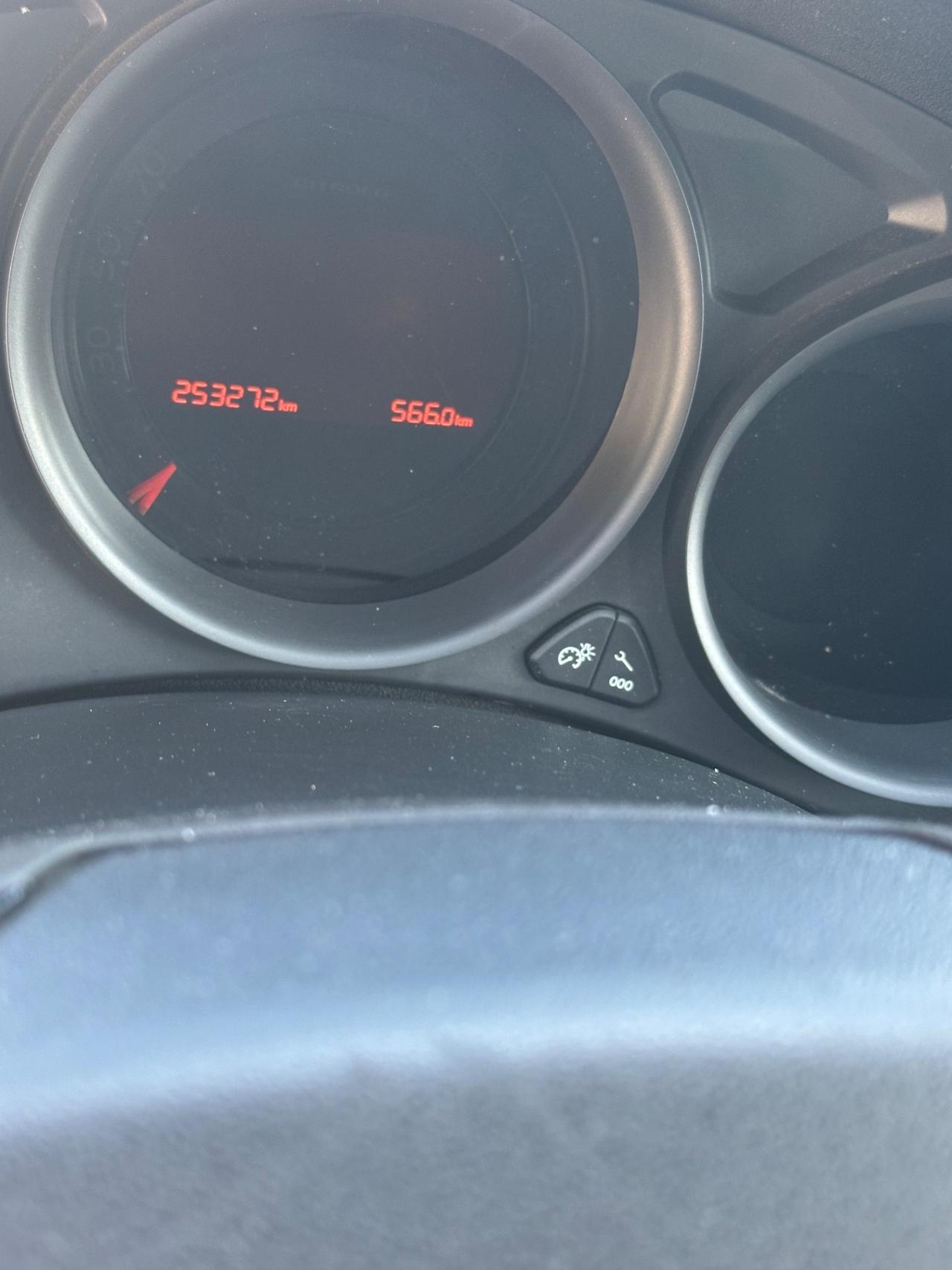 Citroen C4 1.6 e-HDi 115 airdream Exclusive