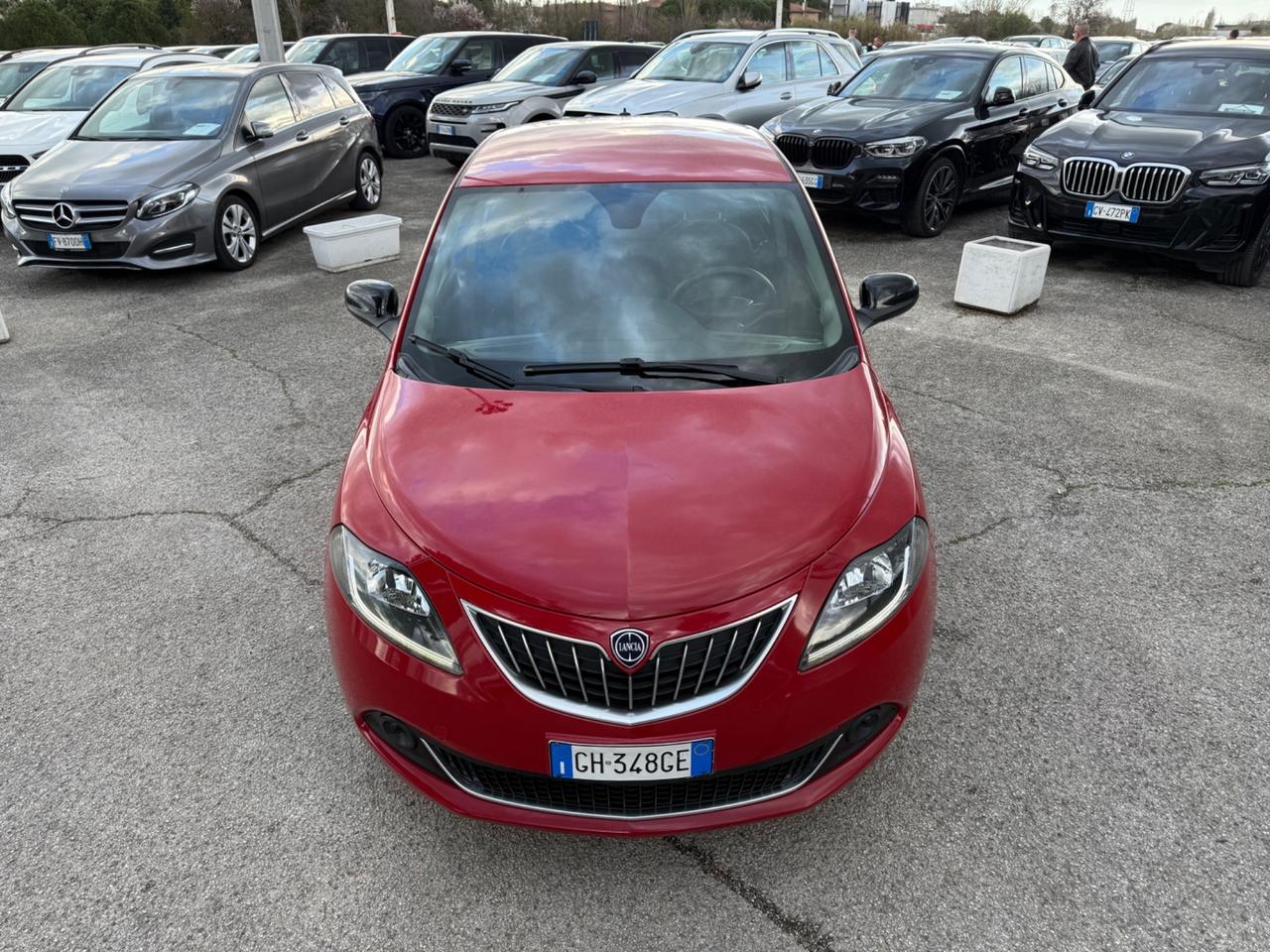 Lancia Ypsilon 1.0 FireFly 5 porte S&S Hybrid Ecochic Silver