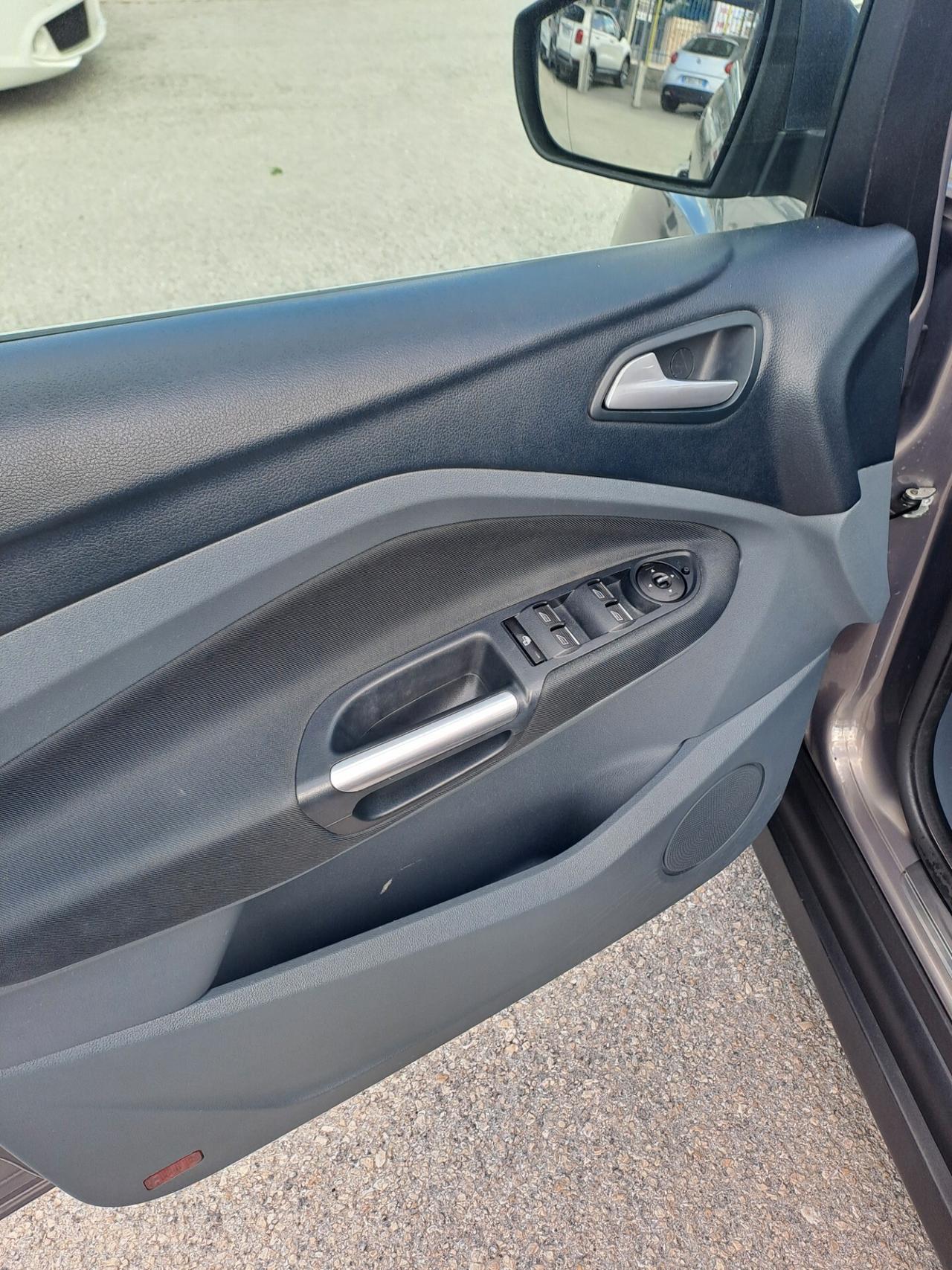 Ford C-Max 2.0 TDCi 163CV Powershift Titanium