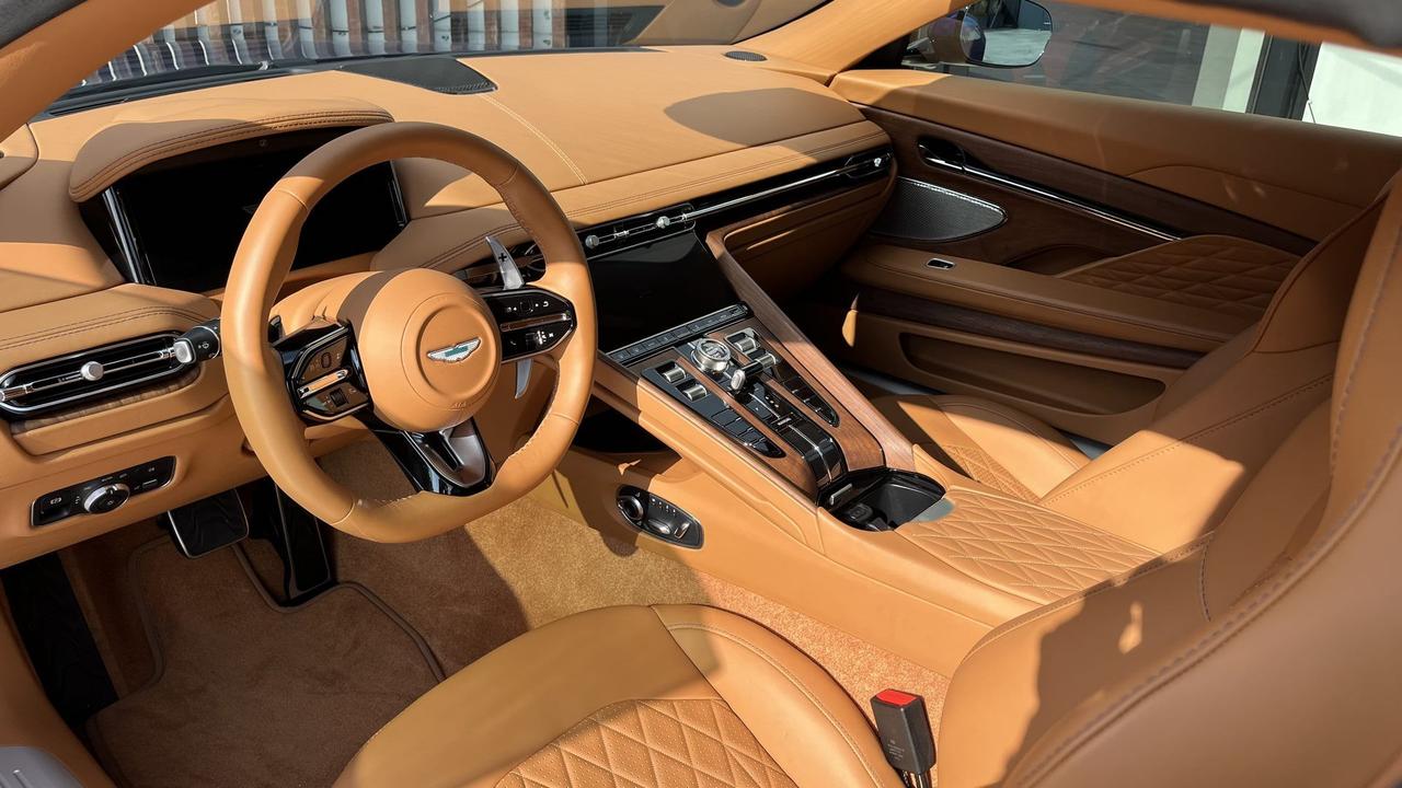 ASTON MARTIN DB12 Coupe 4.0 V8 auto