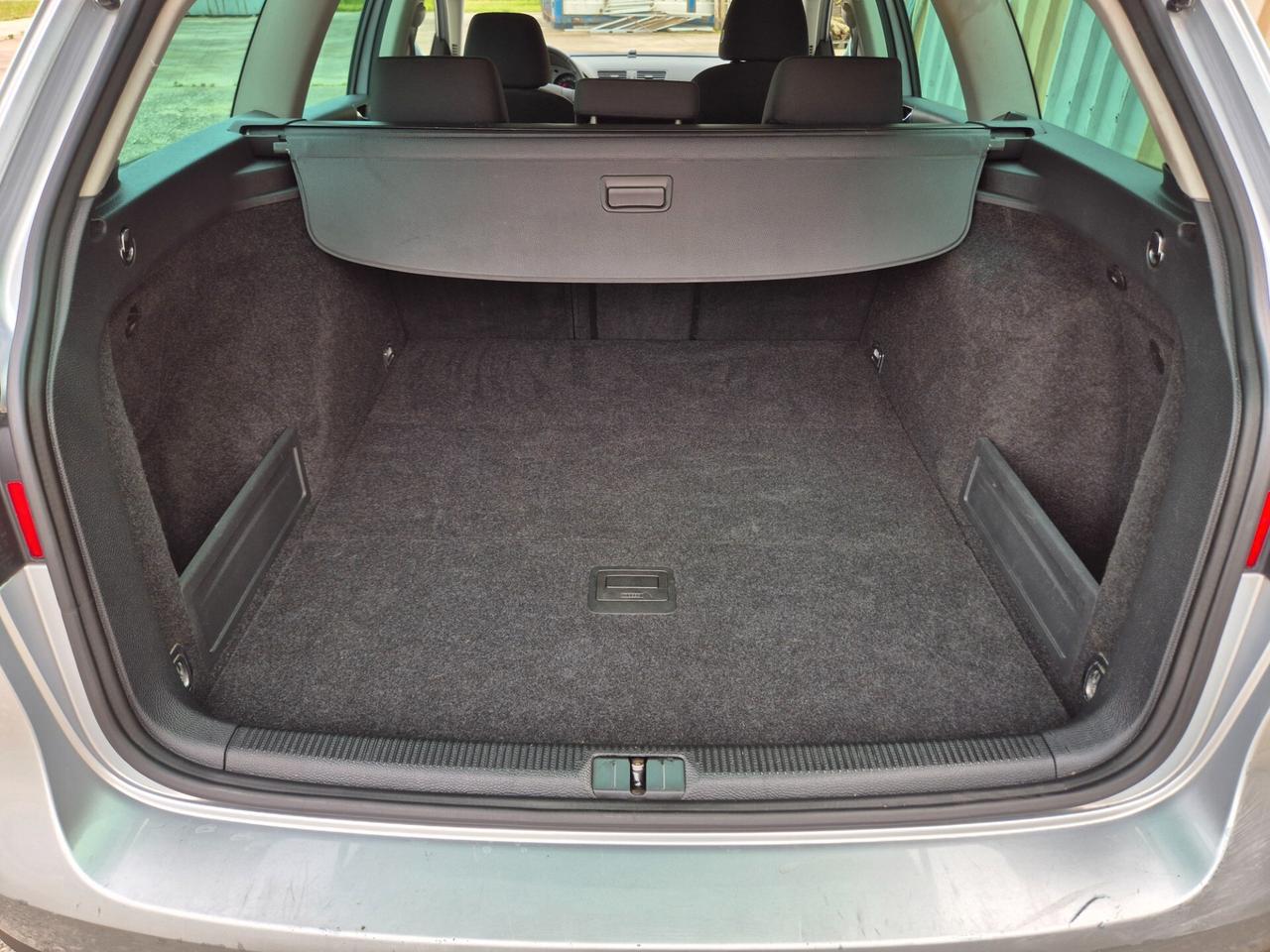 Volkswagen Passat 2.0 TDI DPF Var. Comfortline