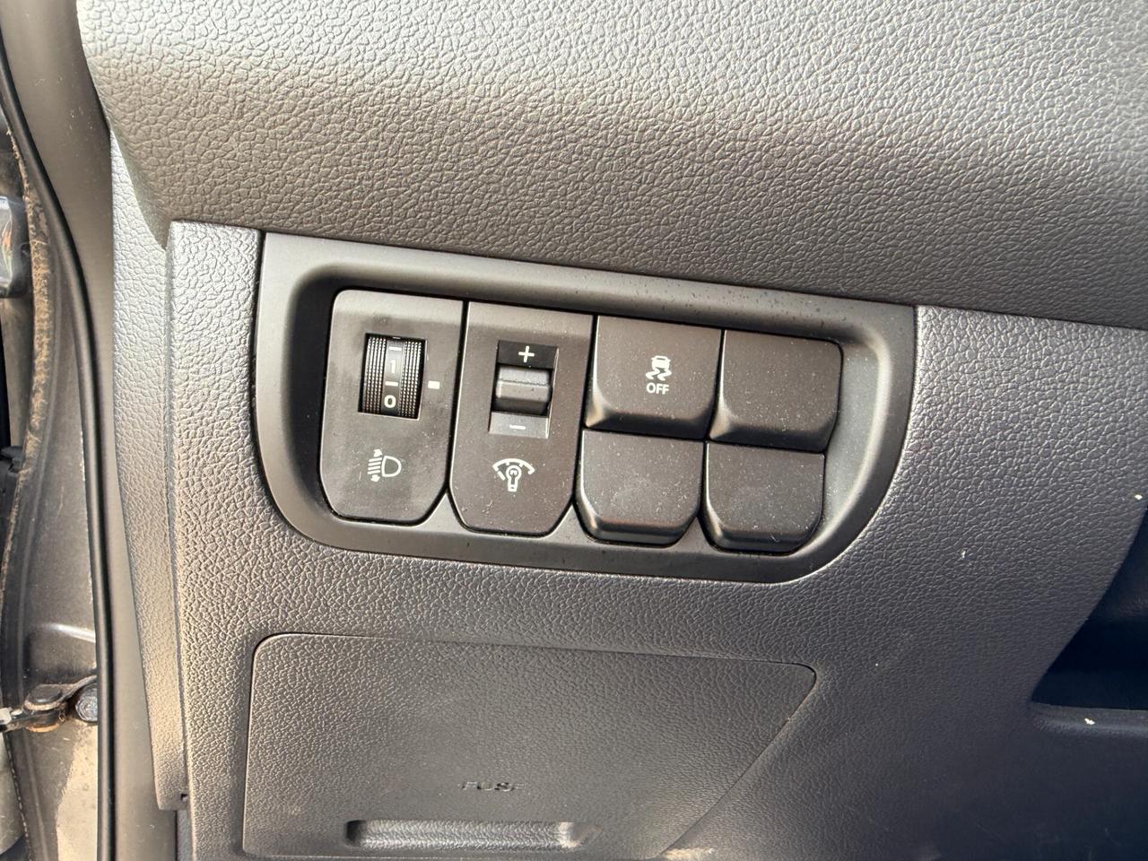 KIA RIO 2014 1.2 BENZINA 85 CV * LEGGI