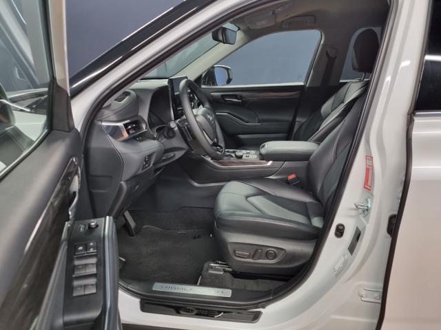 TOYOTA Highlander AWD-I LOUNGE 7 POSTI