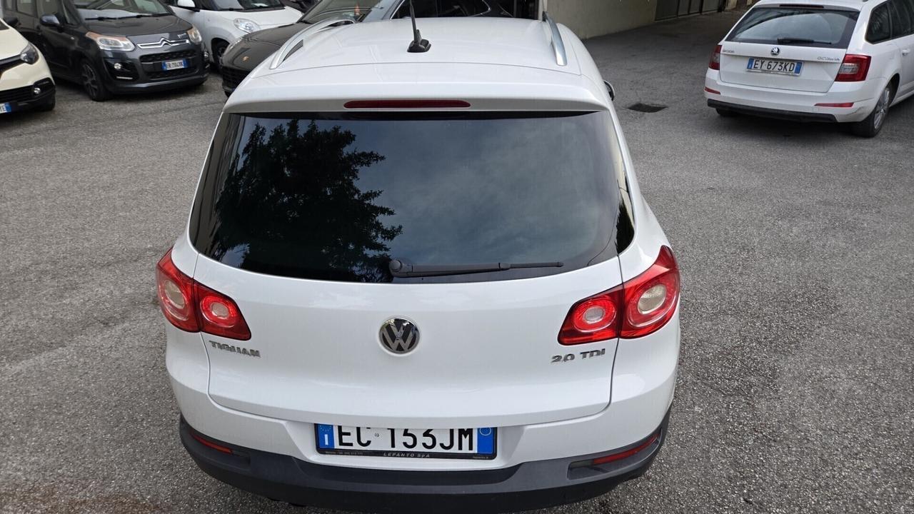 Volkswagen Tiguan 2.0 TDI DPF 4MOTION DSG Sport &