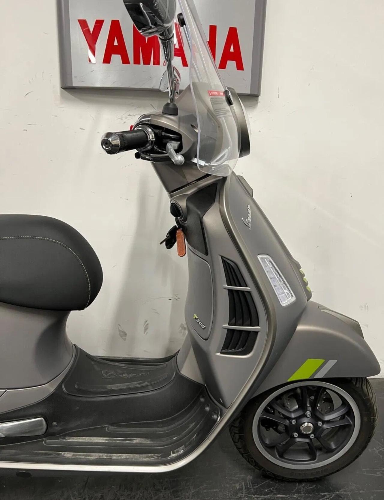 Vespa GTS 300 SUPER