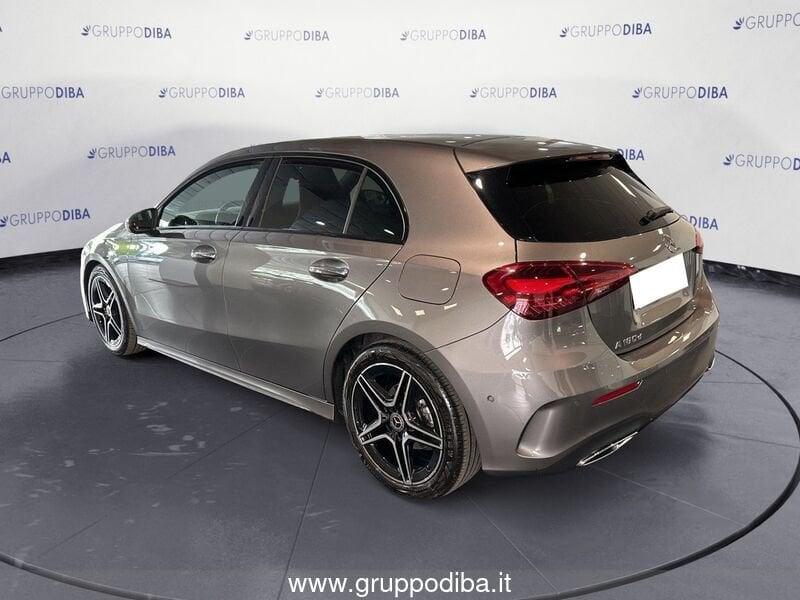 Mercedes-Benz Classe A - W177 2023 A 180 d AMG Line Premium auto