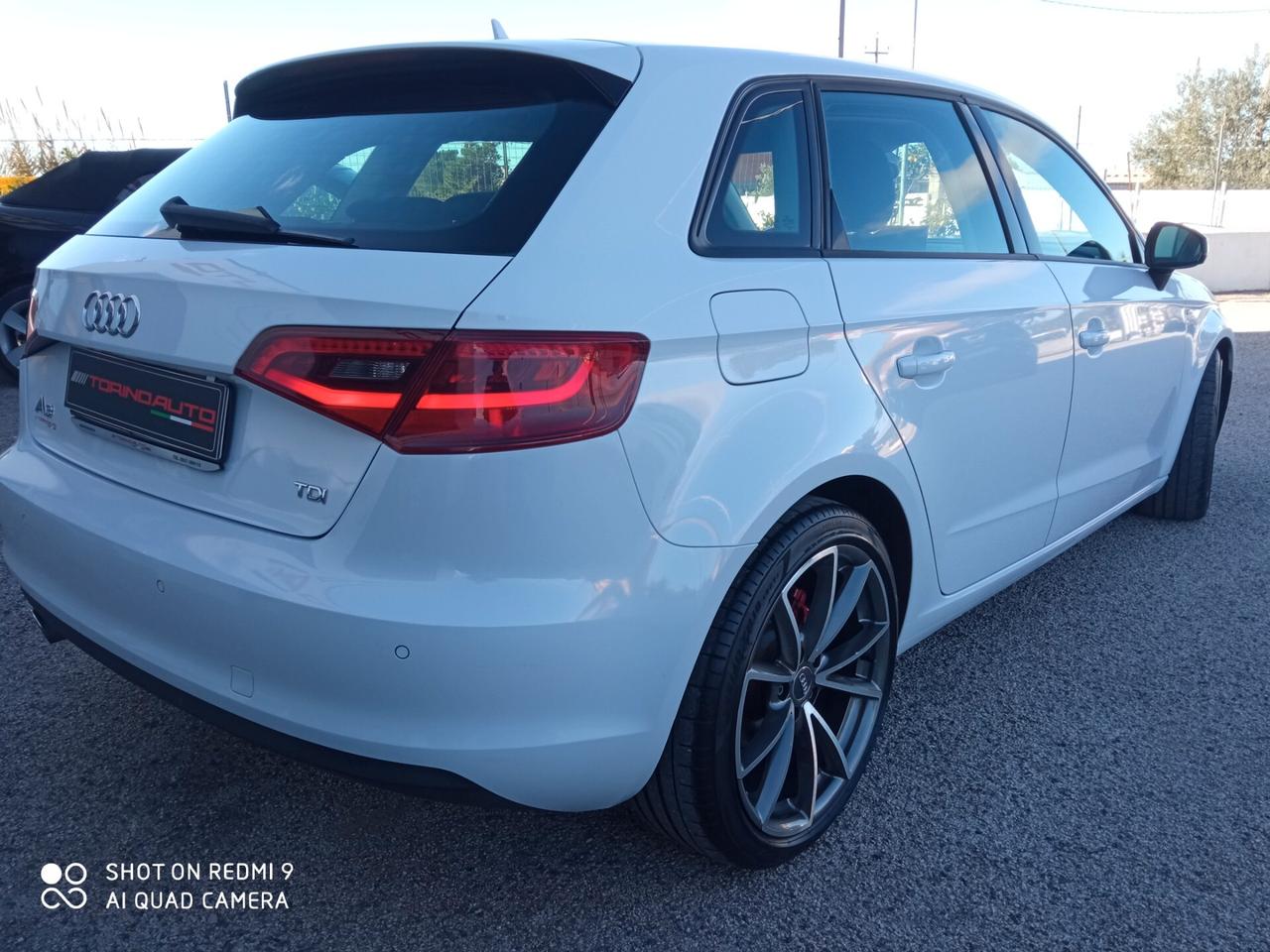 Audi A3 1.6 Tdi 105 CV Ambition allestimento SLine