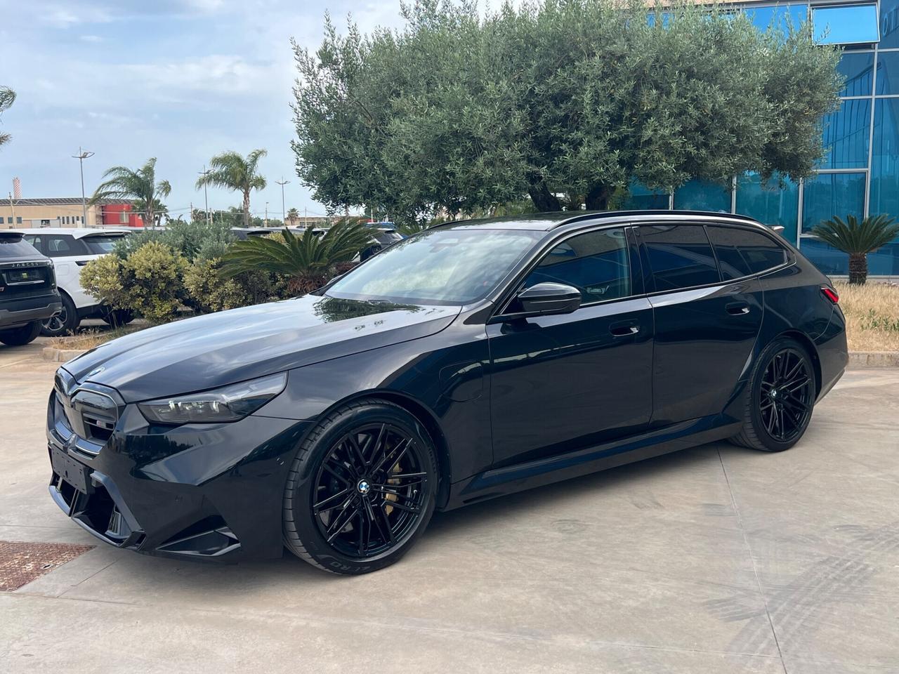 BMW M5 touring 727cv possibilità noleggio no scoring