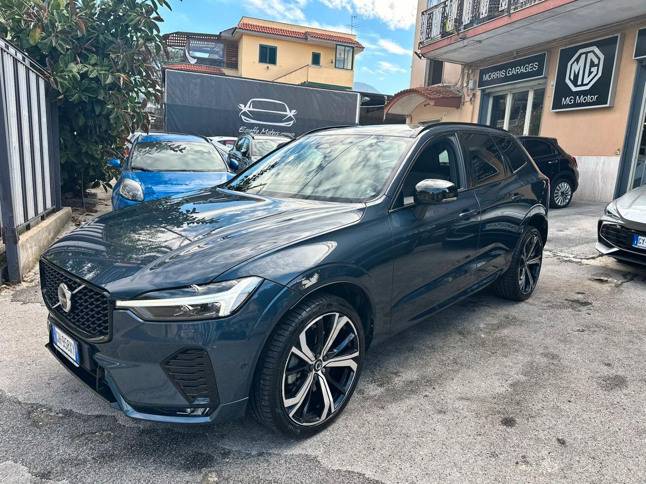 Volvo XC 60 XC60 B4 (d) AWD automatico Plus Dark