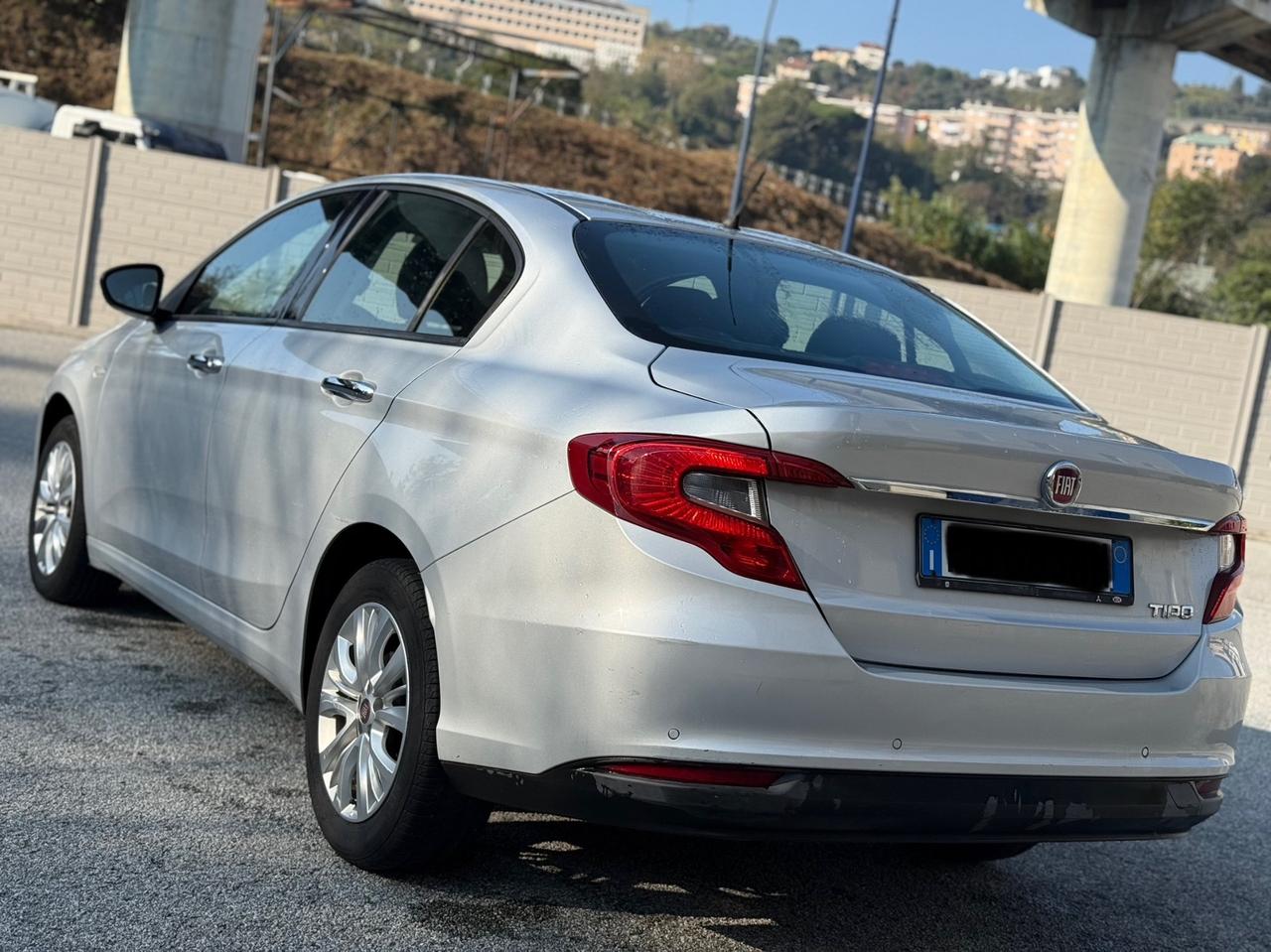 Fiat Tipo 1.4 4 porte Lounge con soli 30.000 km