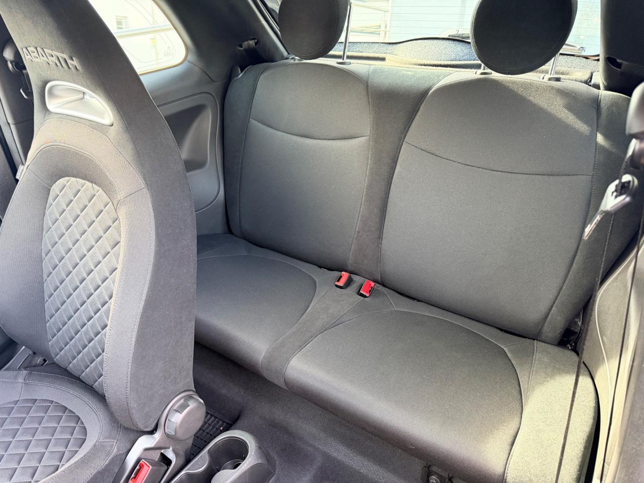 Abarth 595 1.4 Turbo T-Jet 165 CV black edition