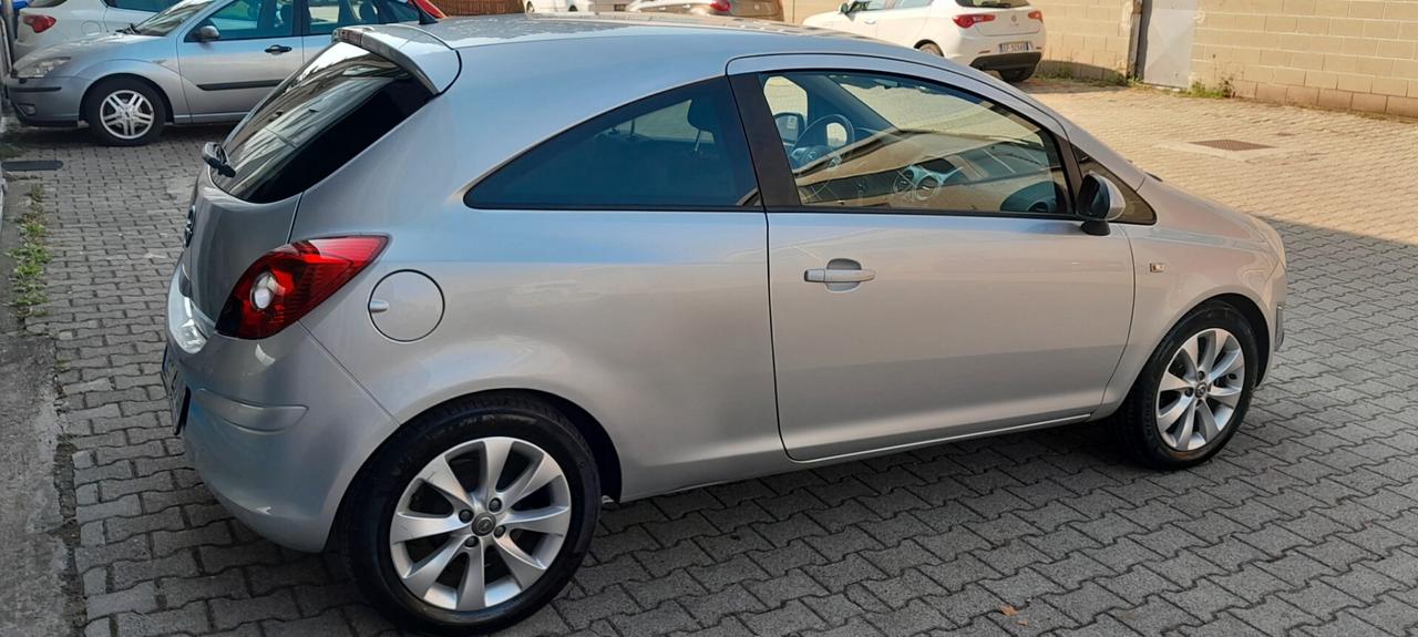 Opel Corsa 1.2 Elective Benz.Gpl NeopatentatiOK