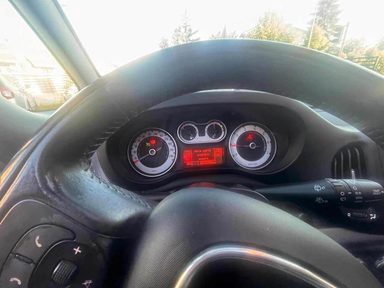 Fiat 500L Living 0.9 TwinAir Turbo Natural Power Lounge
