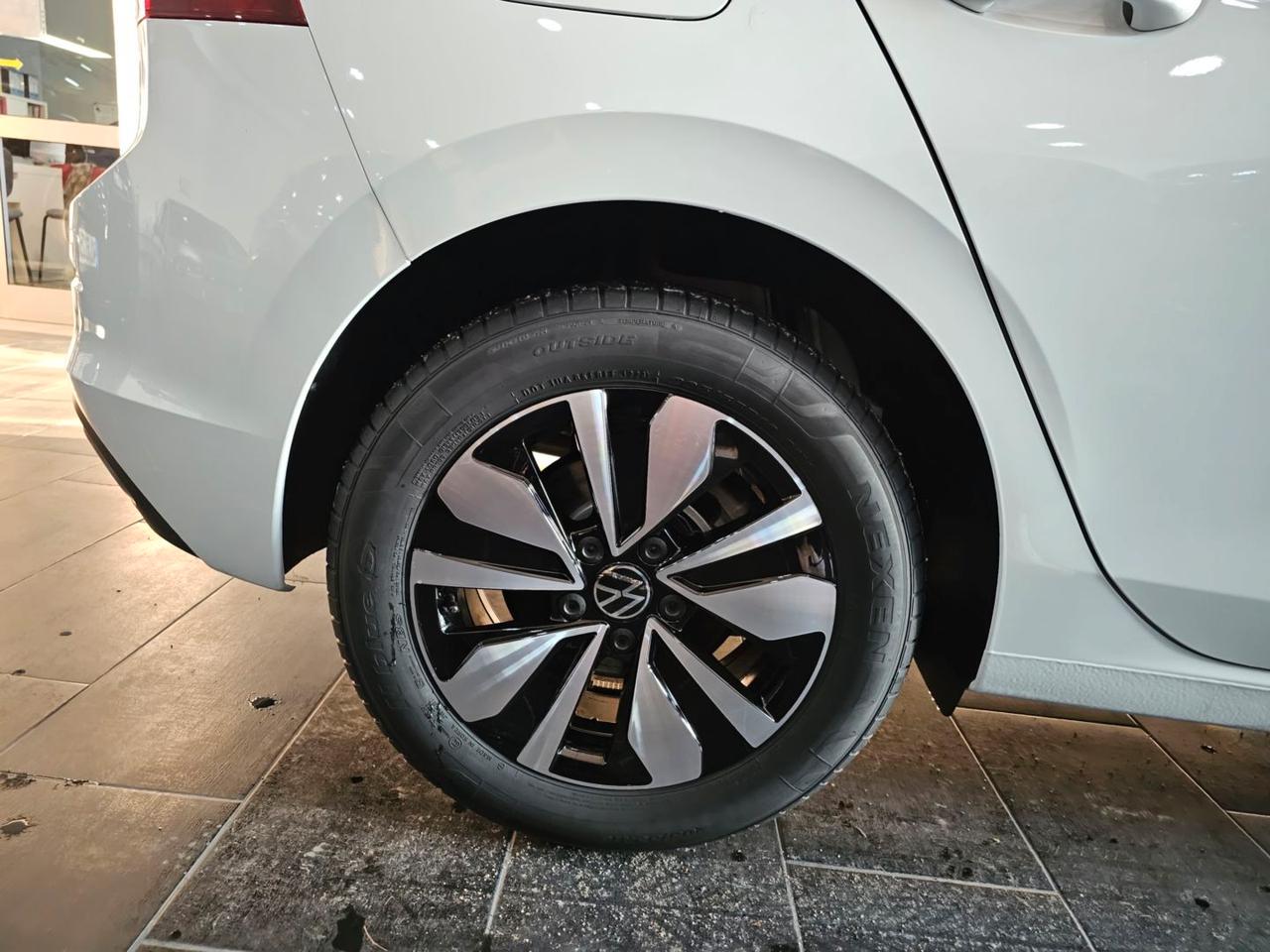Volkswagen Golf ETSI MOVE LIFE C.16 Tetto Led Matrix Clima3Zone