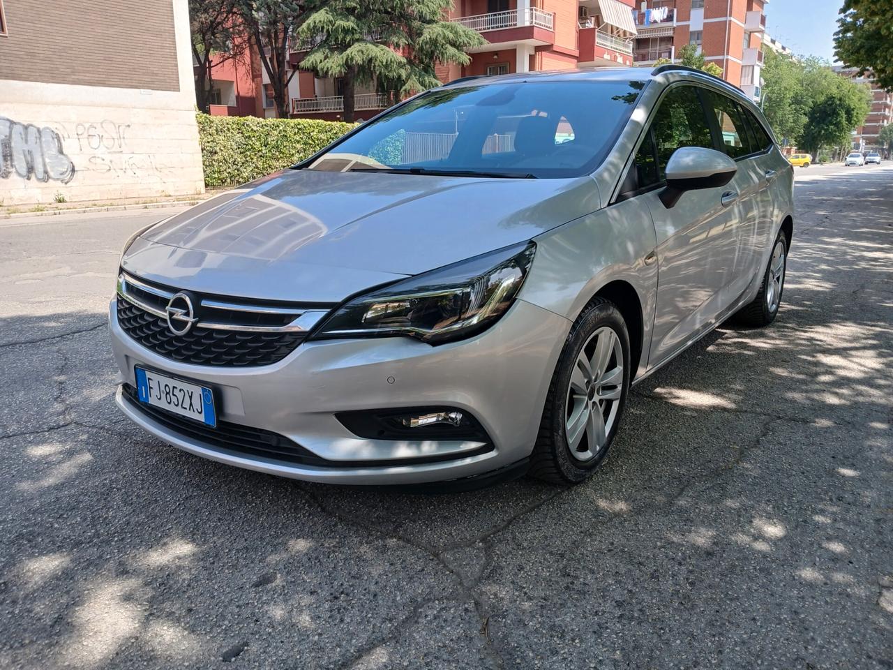 Opel Astra 1.6 CDTi 136CV Start&Stop Sports Tourer Business