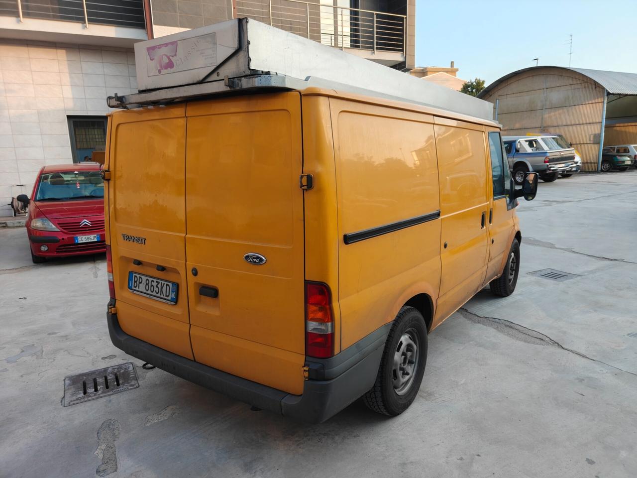 Ford Transit motore nuovo + tenda elettrica