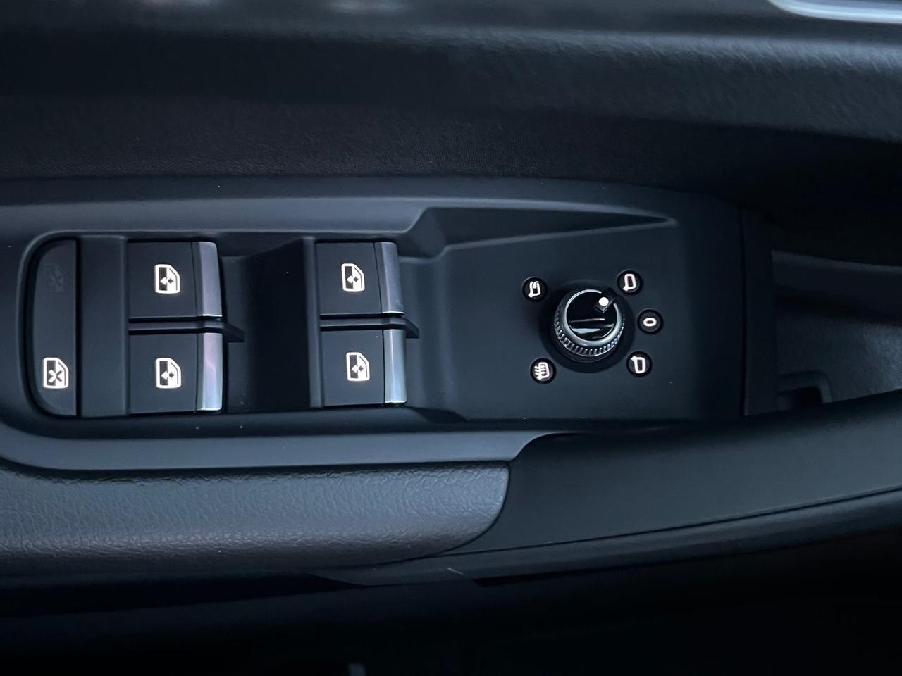 Audi Q5 Business Advanced 2.0 35 TDI MHEV #8562