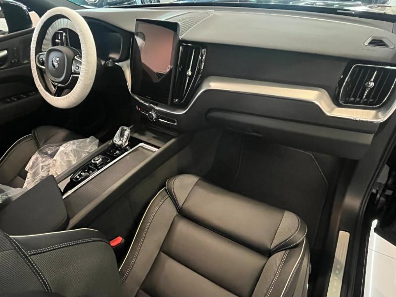 VOLVO XC60 B5 AWD automatico Plus Black Edition