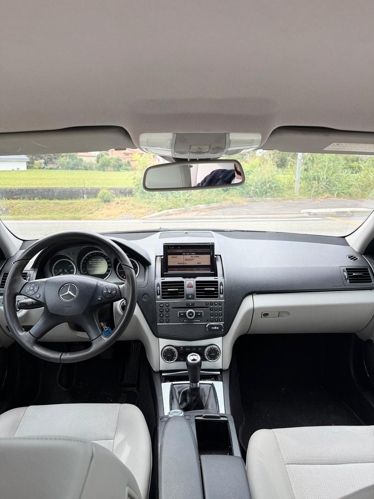Mercedes-benz C 220 CDI BlueEFFICIENCY Avantgarde AMG
