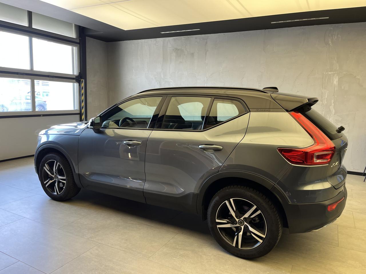 VOLVO XC40 - XC40 2.0 d4 R-design awd geartronic
