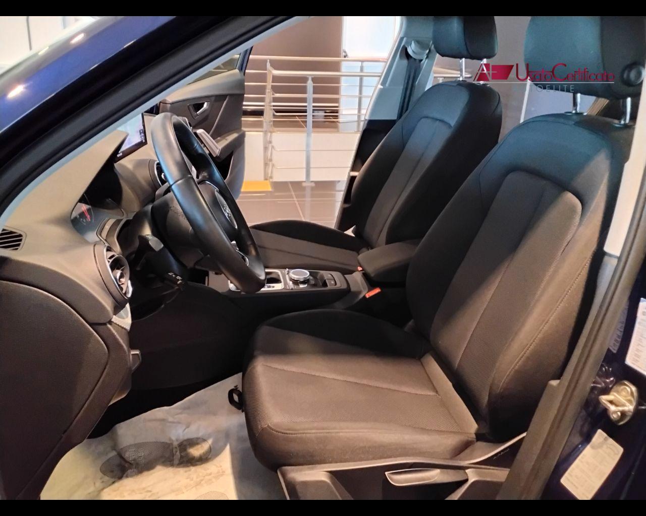 AUDI Q2 30 TDI S tronic Business