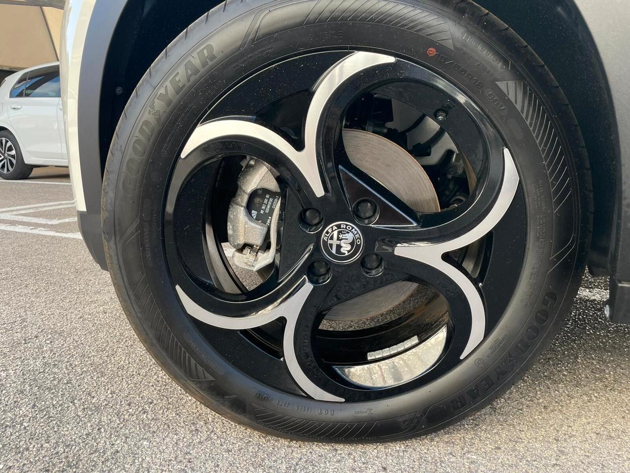 Alfa Romeo Junior 1.2 136 CV Hybrid eDCT6 Speciale