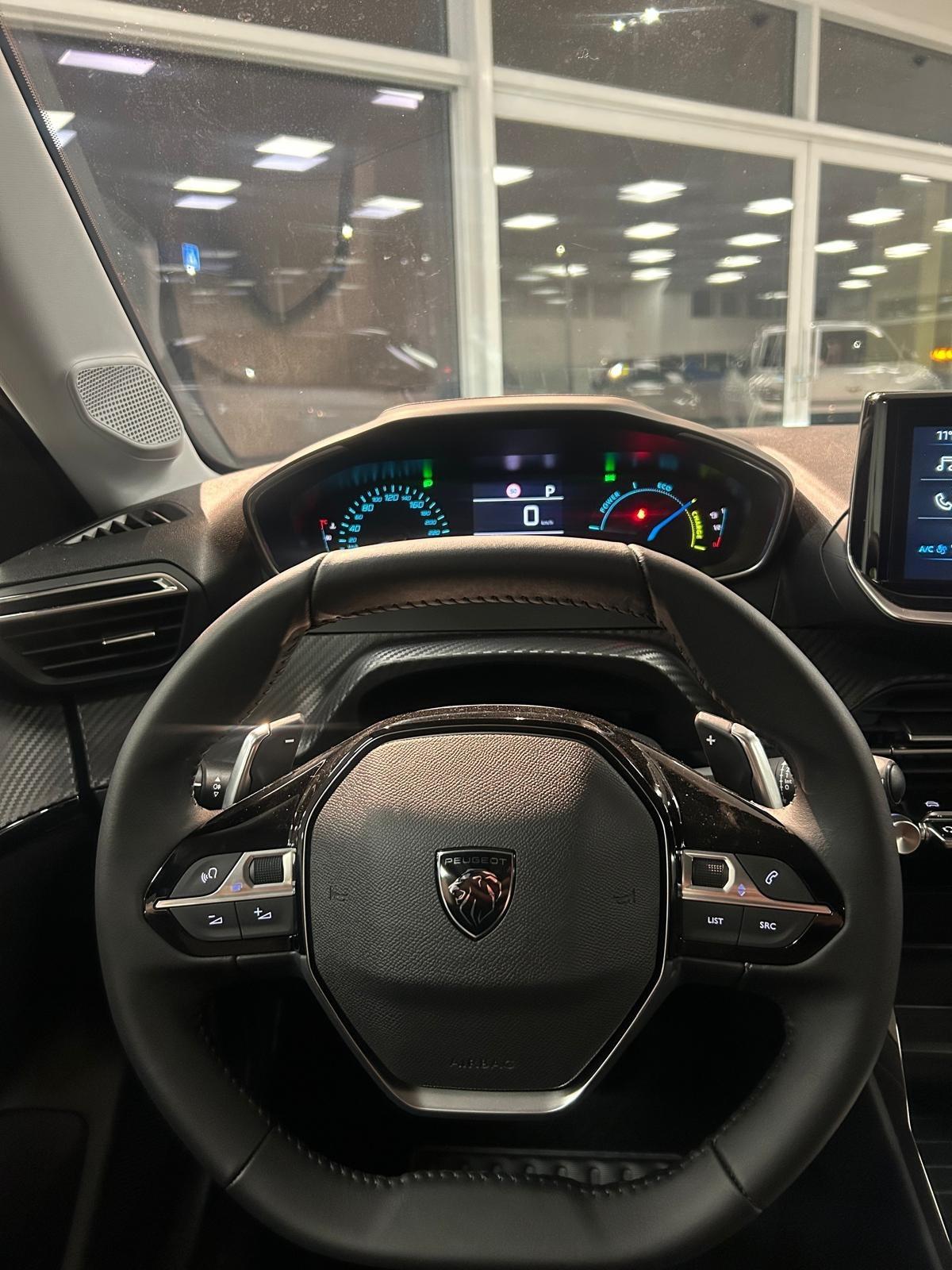 Peugeot 208 Hybrid 100 e-DCS6 Style