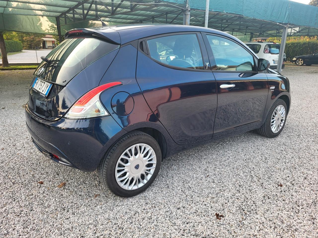 Lancia Ypsilon 1.2 69 CV 5 porte GPL Ecochic Gold