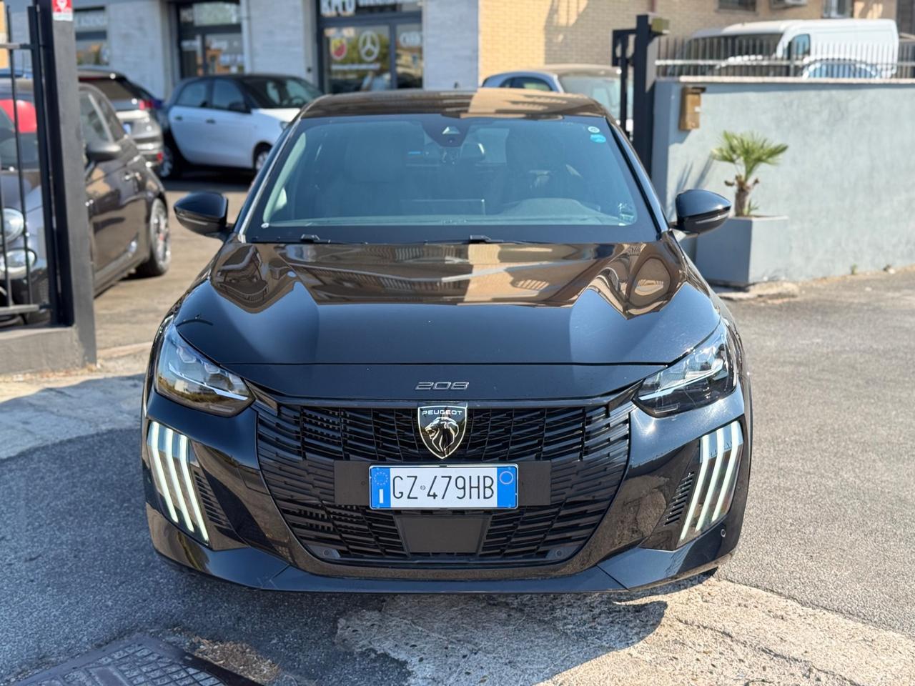 Peugeot 208 Hybrid 145 e-DCS6 GT Nero Perla